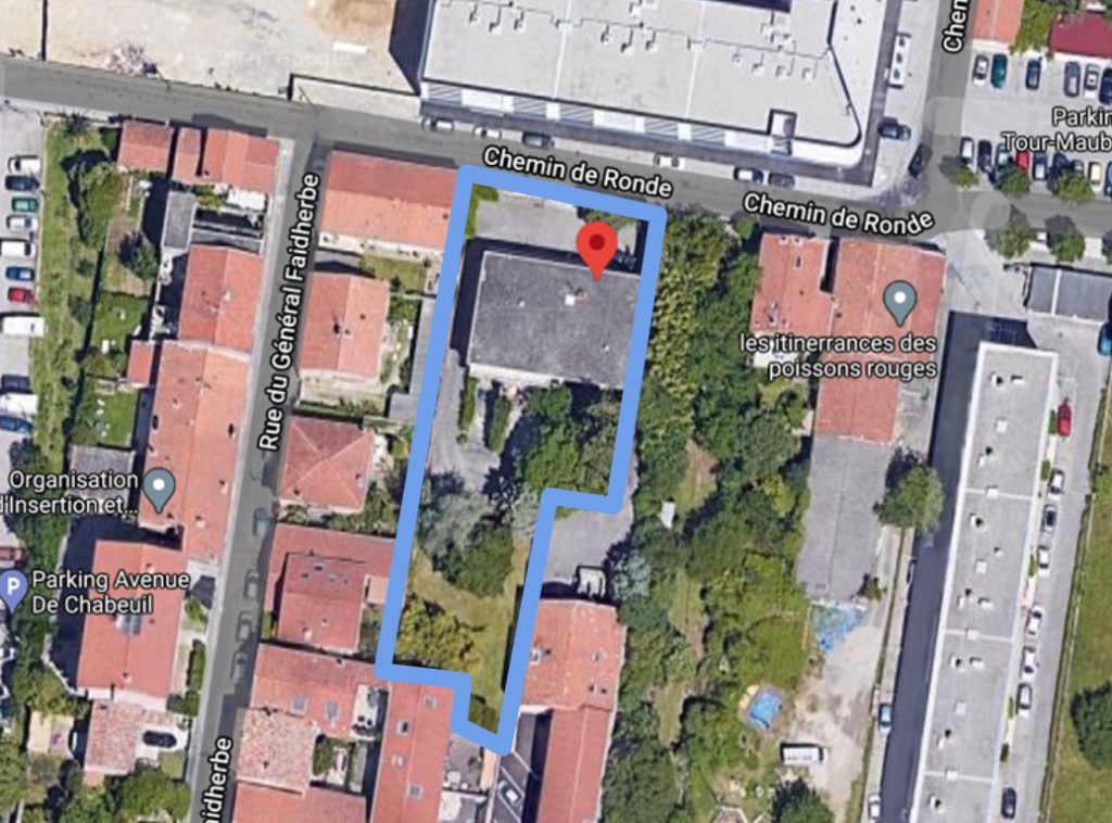 Capture aérienne de la maison et du terrain acheté pour le projet d'Habitat participatif à Valence, groupe la Melo